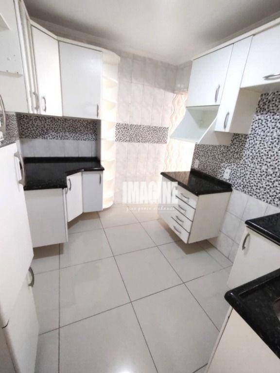 Sobrado à venda com 2 quartos, 85m² - Foto 4