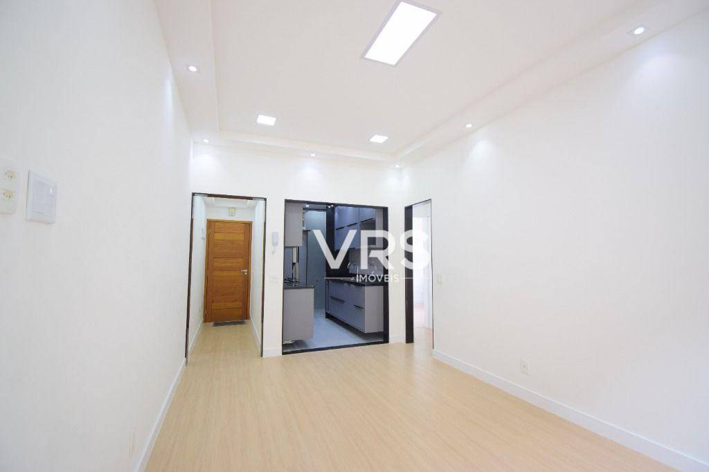 Apartamento à venda com 2 quartos, 49m² - Foto 3