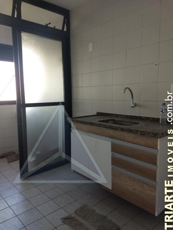 Apartamento para alugar com 2 quartos, 56m² - Foto 13