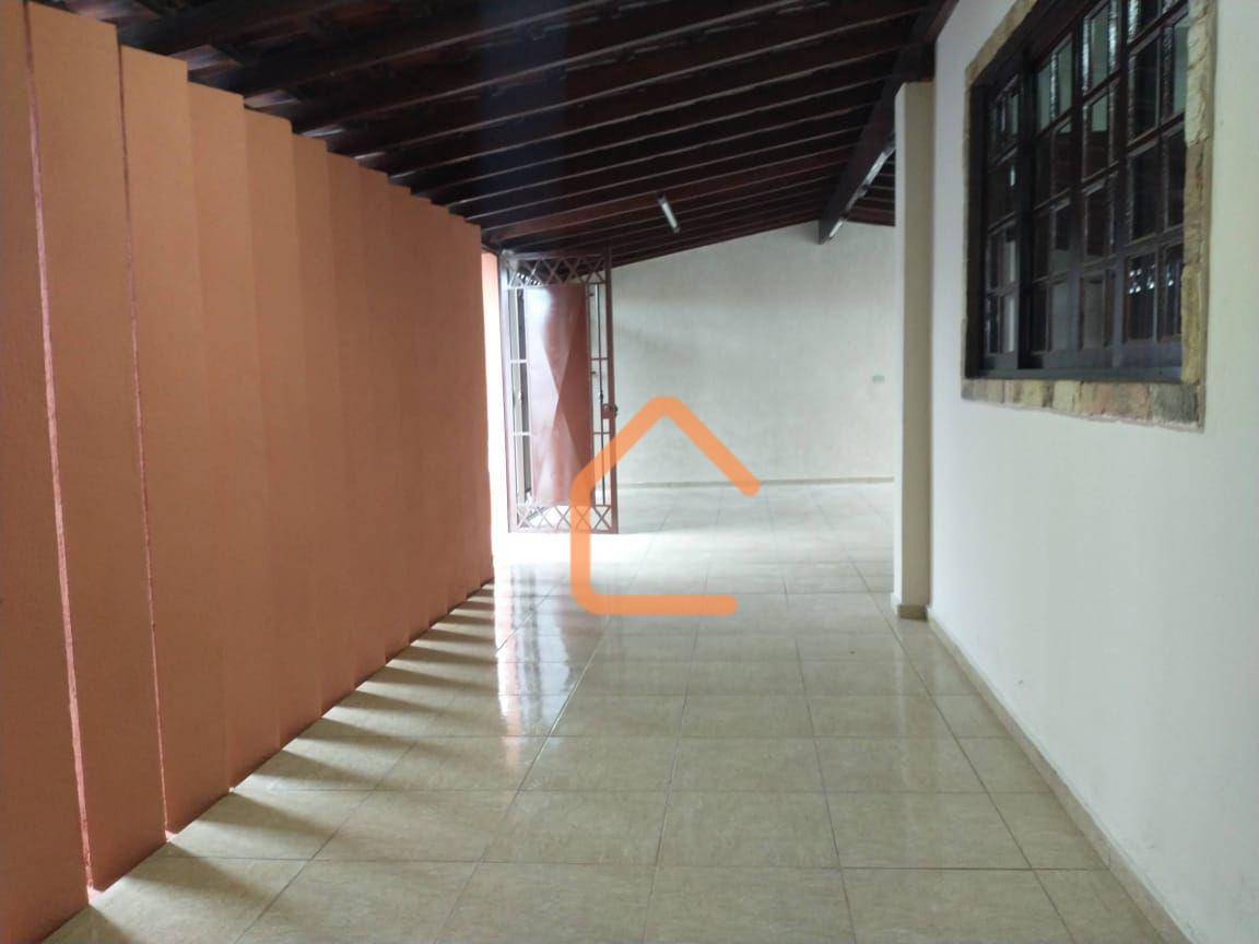 Casa à venda com 3 quartos, 160m² - Foto 7