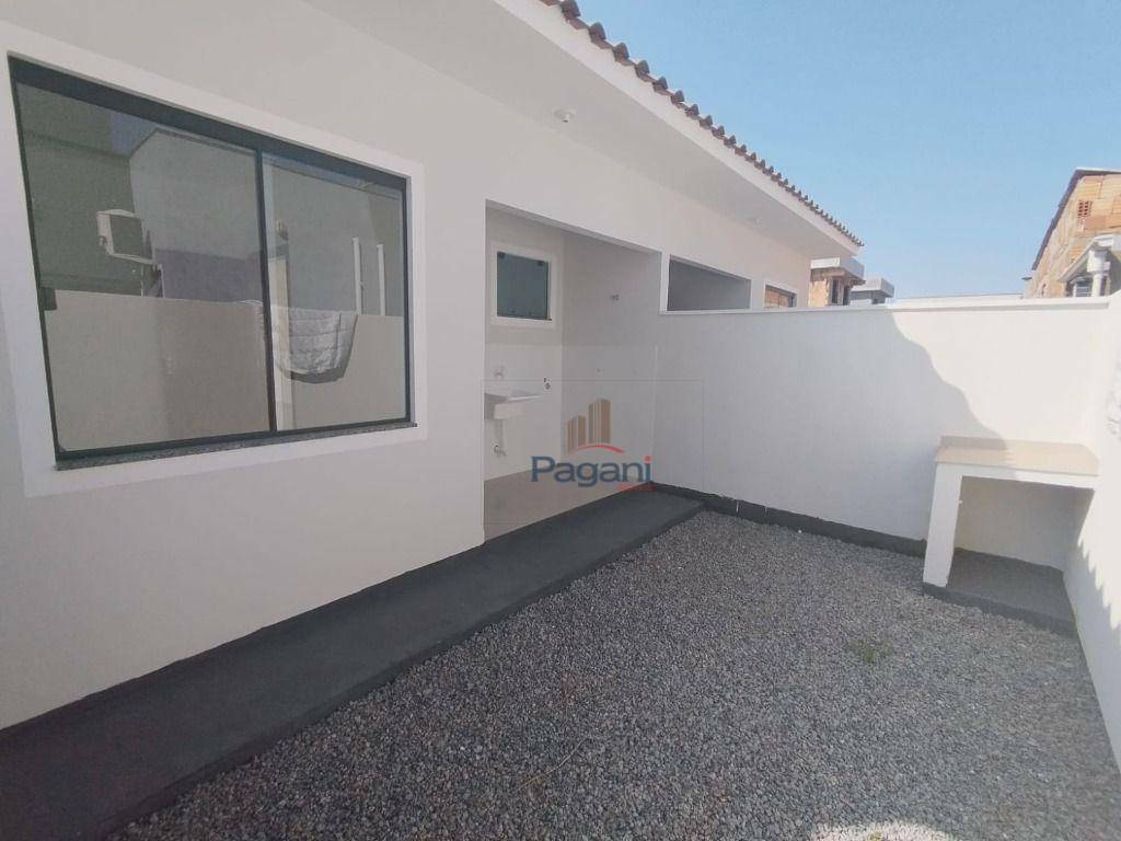 Casa à venda com 2 quartos, 50m² - Foto 7