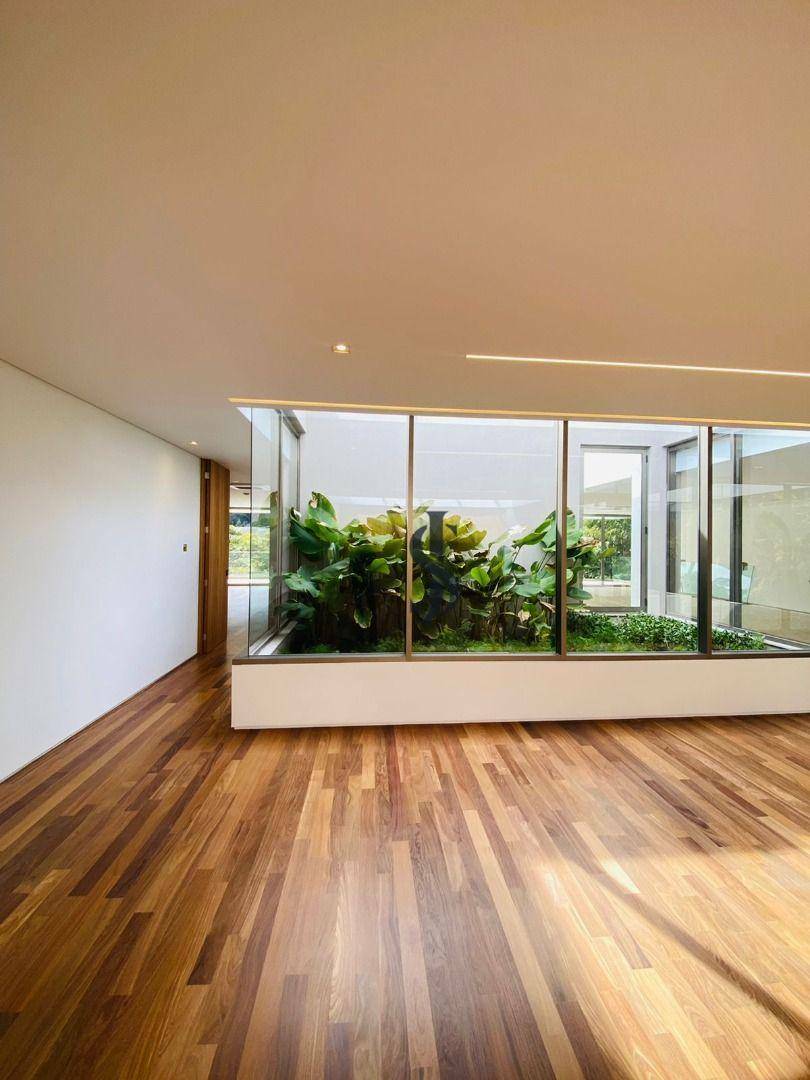 Casa à venda com 5 quartos, 2077m² - Foto 13