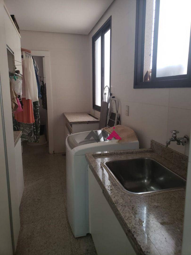 Apartamento à venda com 3 quartos, 231m² - Foto 15