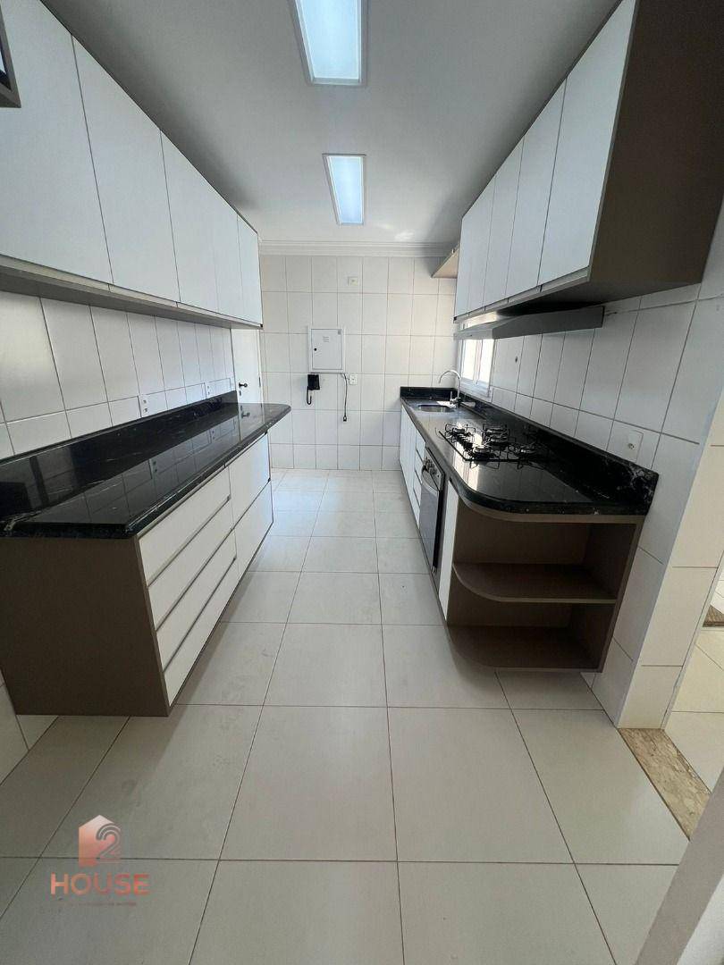 Apartamento à venda com 3 quartos, 110m² - Foto 11