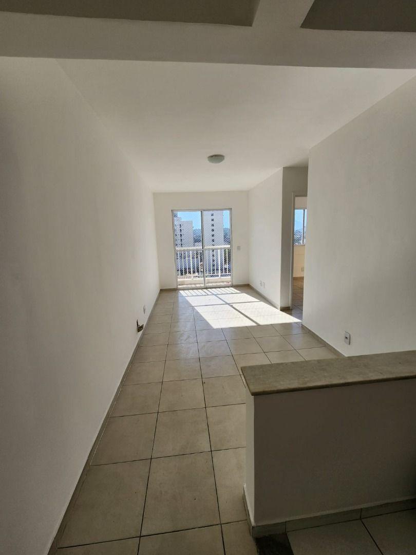 Apartamento à venda com 2 quartos, 62m² - Foto 3