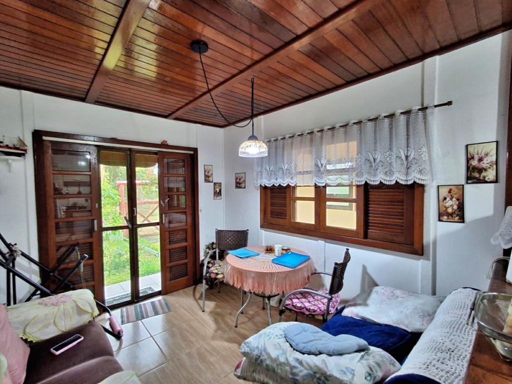 Casa à venda com 2 quartos, 68m² - Foto 5