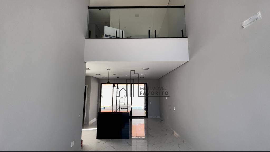 Casa à venda com 3 quartos, 210m² - Foto 3