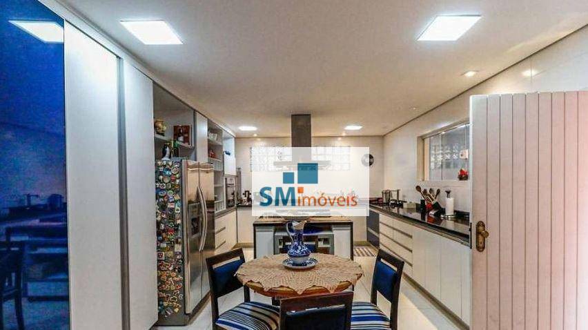 Casa à venda com 3 quartos, 253m² - Foto 8