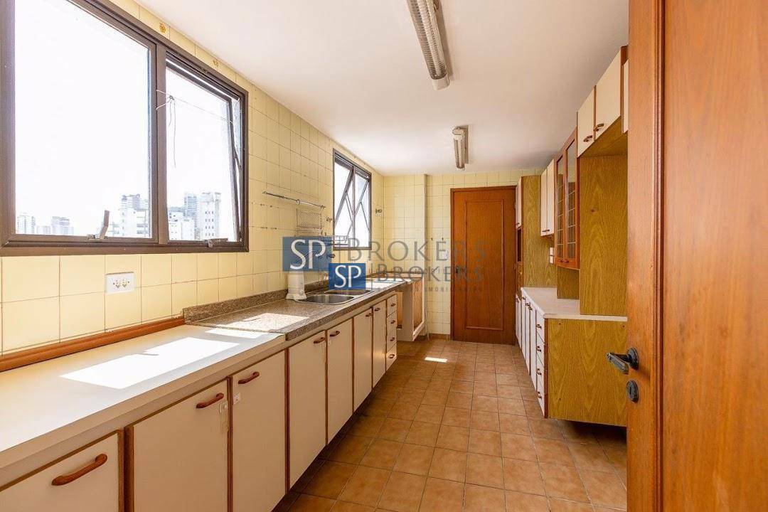 Apartamento à venda com 4 quartos, 187m² - Foto 7