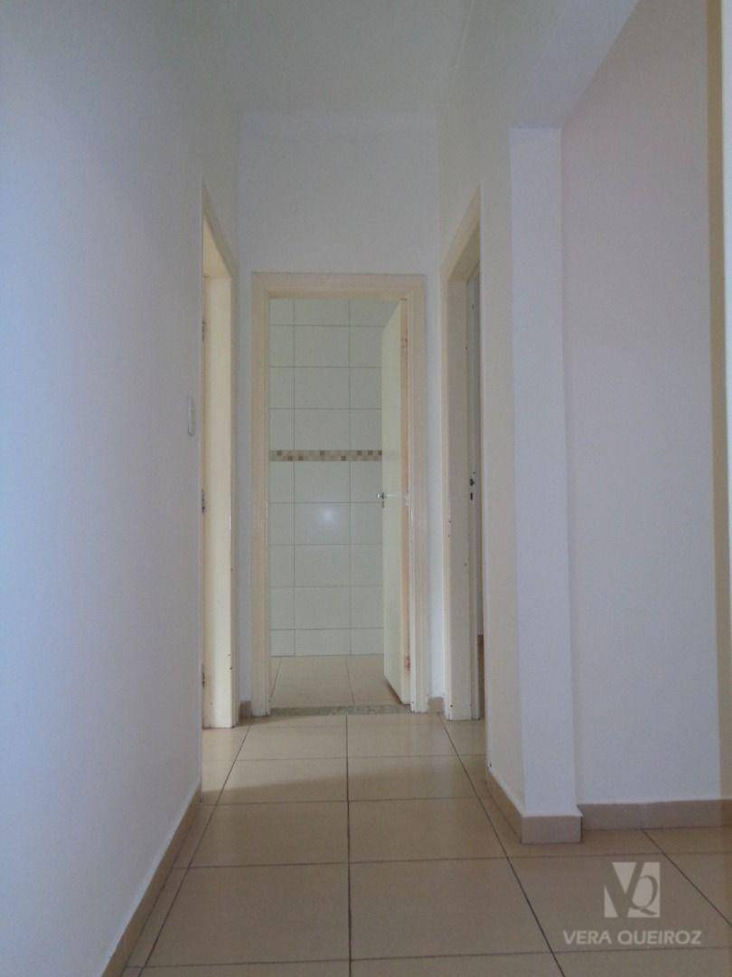 Apartamento para alugar com 3 quartos, 80m² - Foto 7