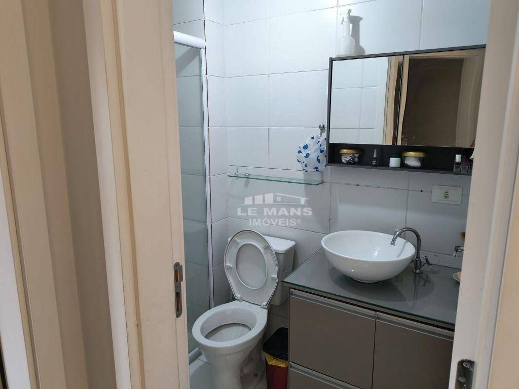 Apartamento à venda com 2 quartos, 62m² - Foto 10