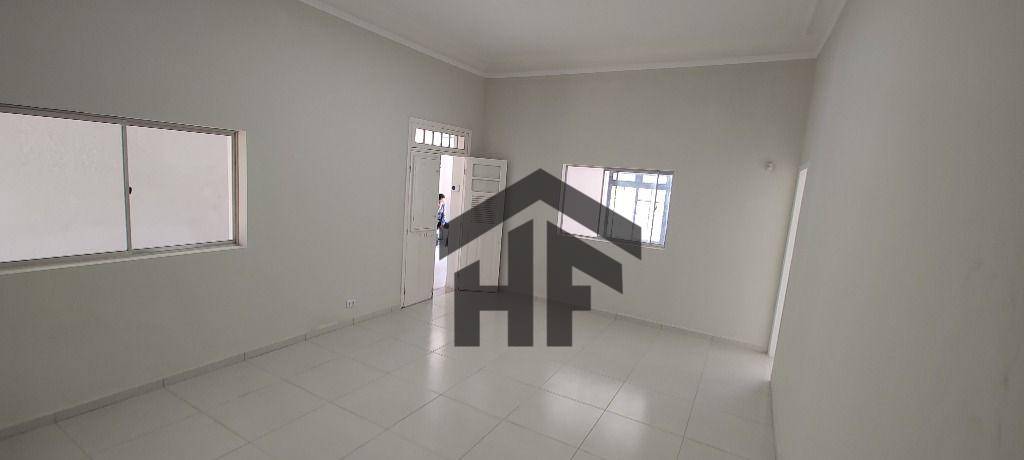 Casa à venda com 4 quartos, 224m² - Foto 14