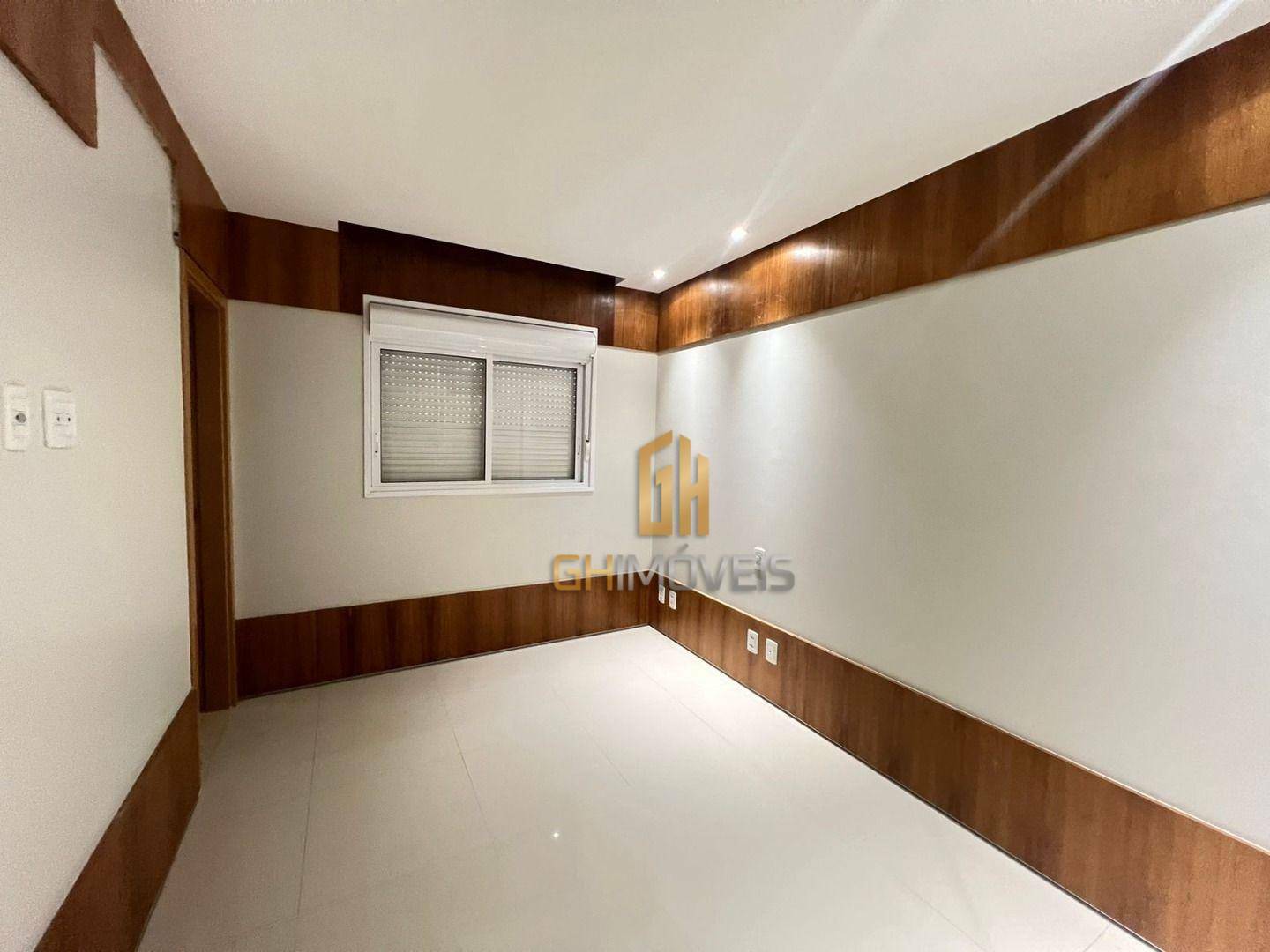 Apartamento à venda com 4 quartos, 216m² - Foto 10