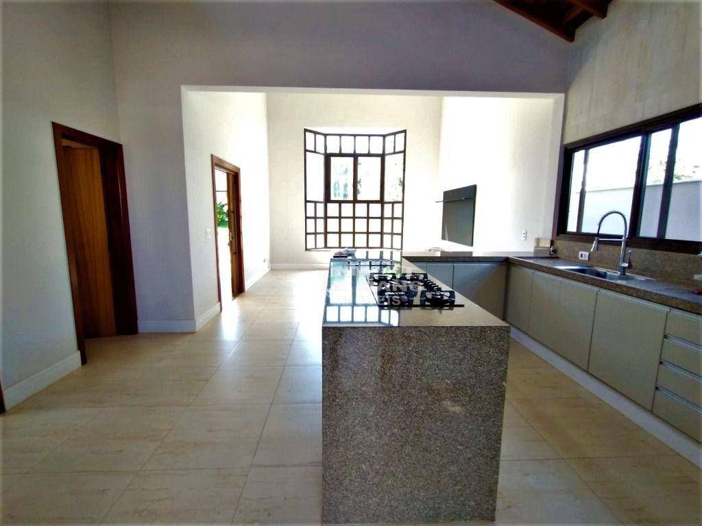 Casa de Condomínio à venda com 3 quartos, 178m² - Foto 4