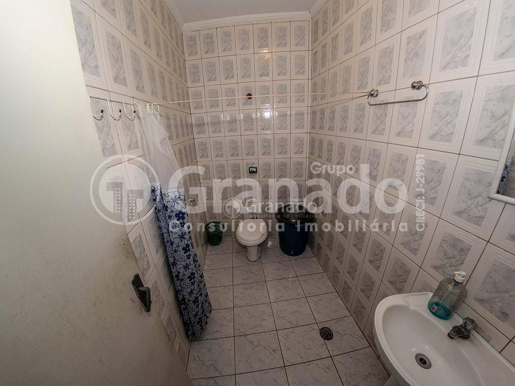 Casa à venda com 2 quartos, 300m² - Foto 12