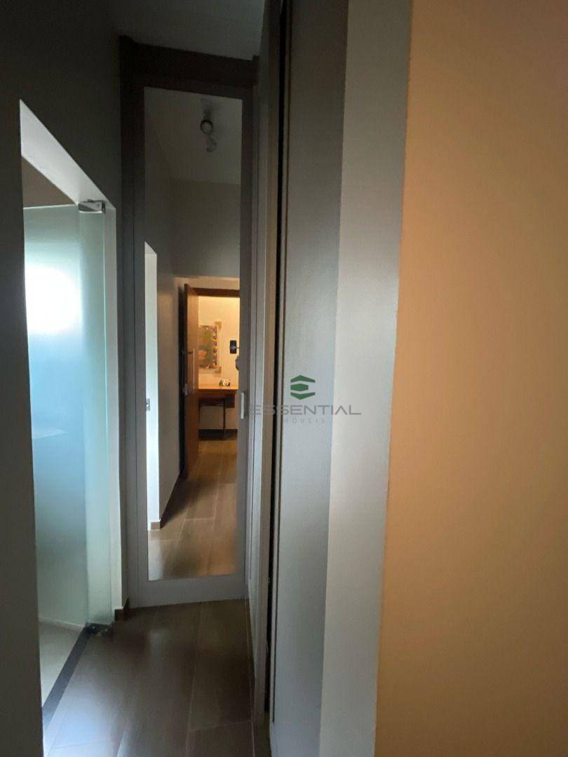 Casa de Condomínio à venda com 3 quartos, 325m² - Foto 17