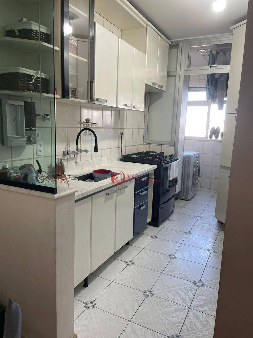 Apartamento à venda com 2 quartos, 70m² - Foto 30