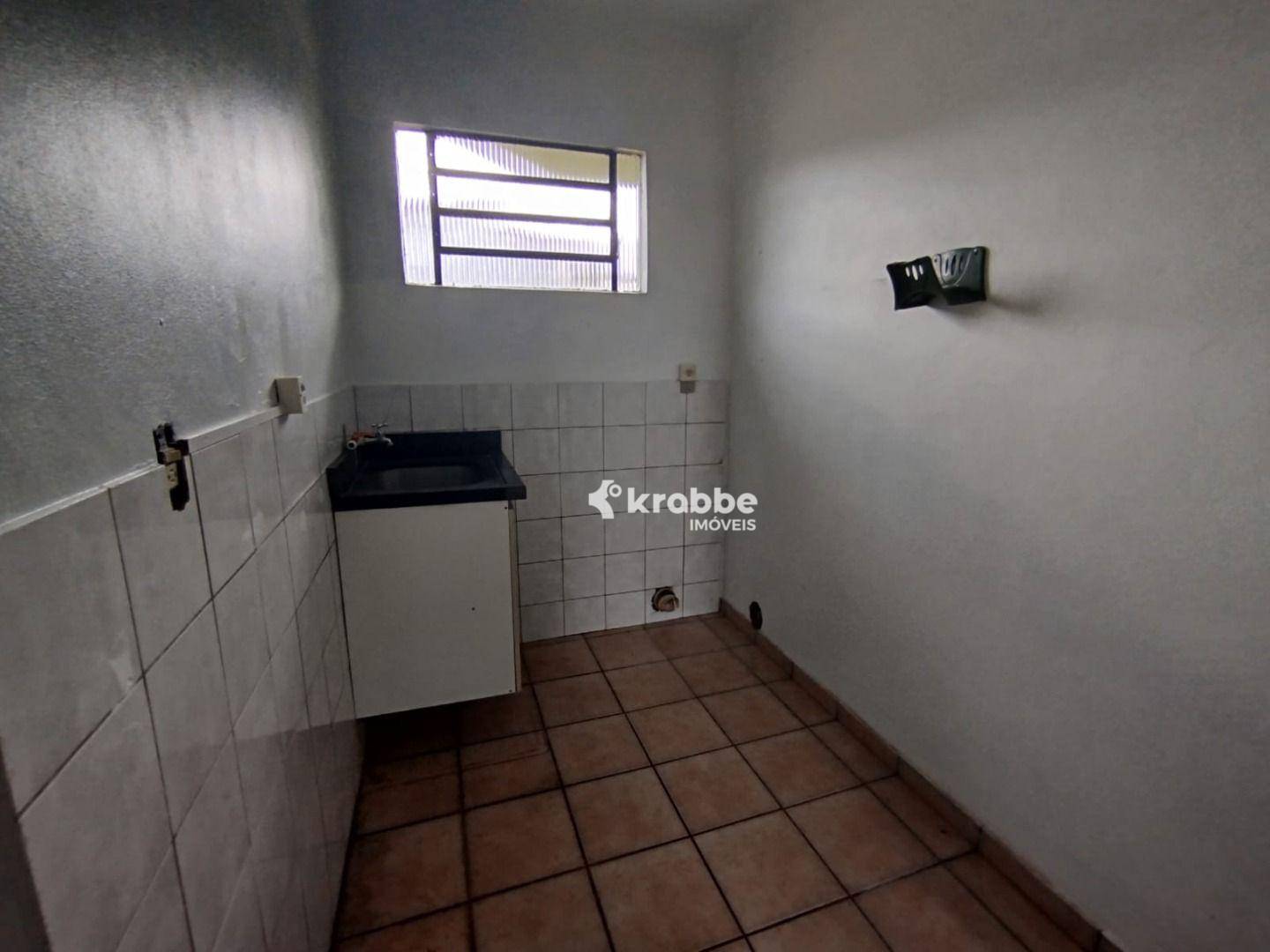 Casa à venda com 3 quartos, 99m² - Foto 14