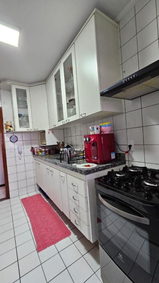 Apartamento à venda com 3 quartos, 98m² - Foto 13