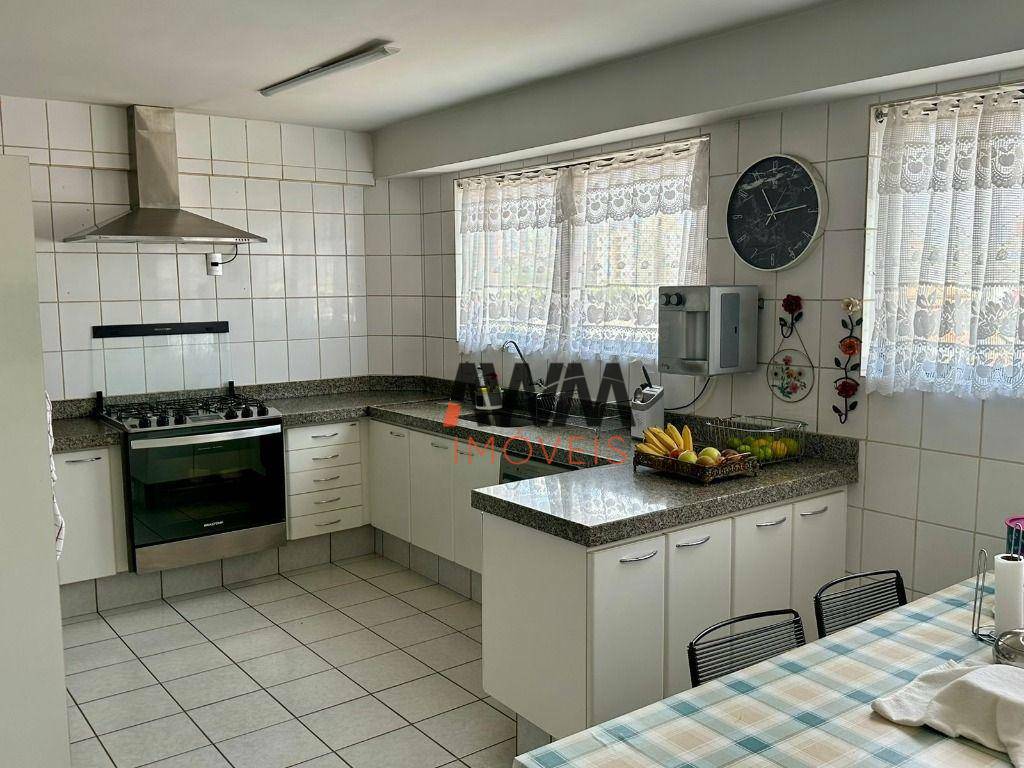 Apartamento à venda com 3 quartos, 160m² - Foto 10