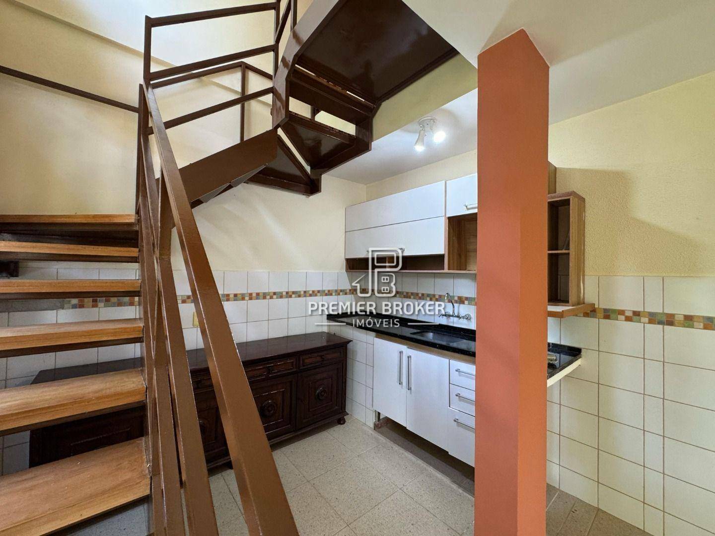 Casa de Condomínio à venda com 4 quartos, 245m² - Foto 31