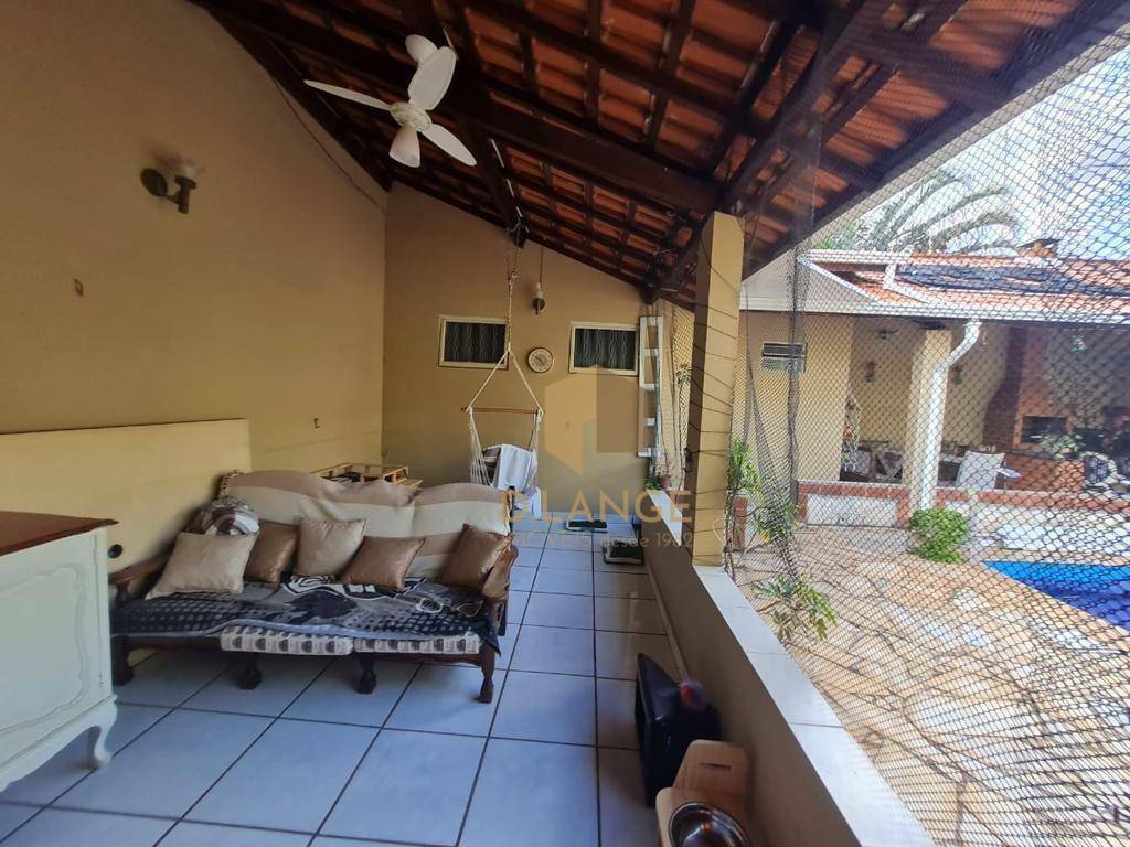 Casa à venda com 5 quartos, 250m² - Foto 31