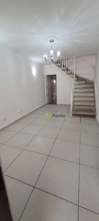 Sobrado para alugar com 2 quartos, 150m² - Foto 10