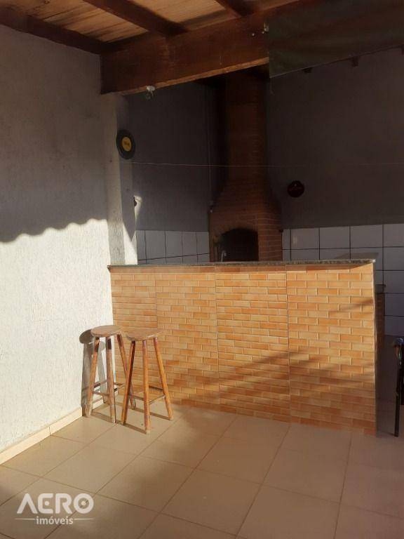 Casa à venda com 3 quartos, 173m² - Foto 9
