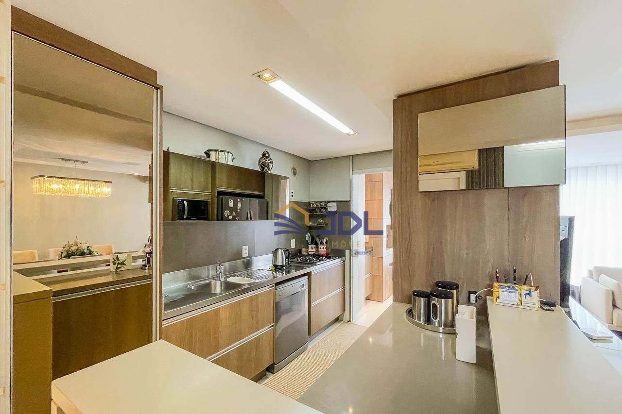 Cobertura à venda com 3 quartos, 265m² - Foto 18