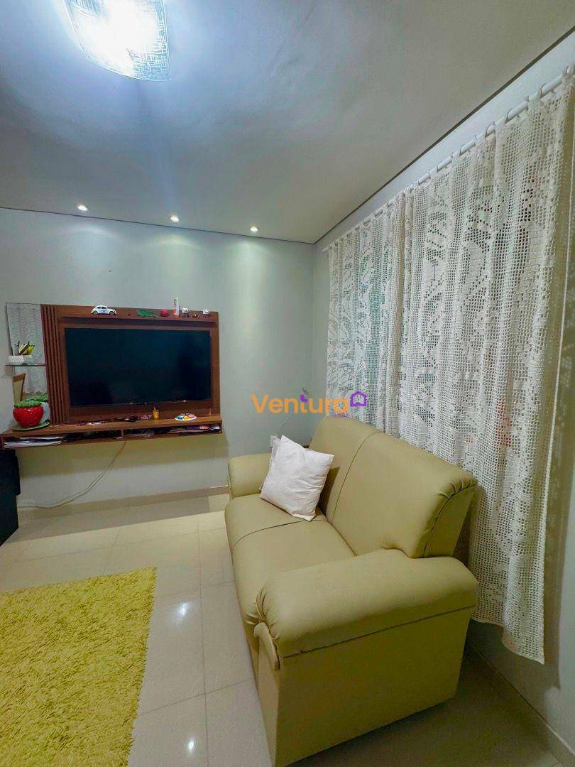 Casa à venda com 2 quartos, 150m² - Foto 4