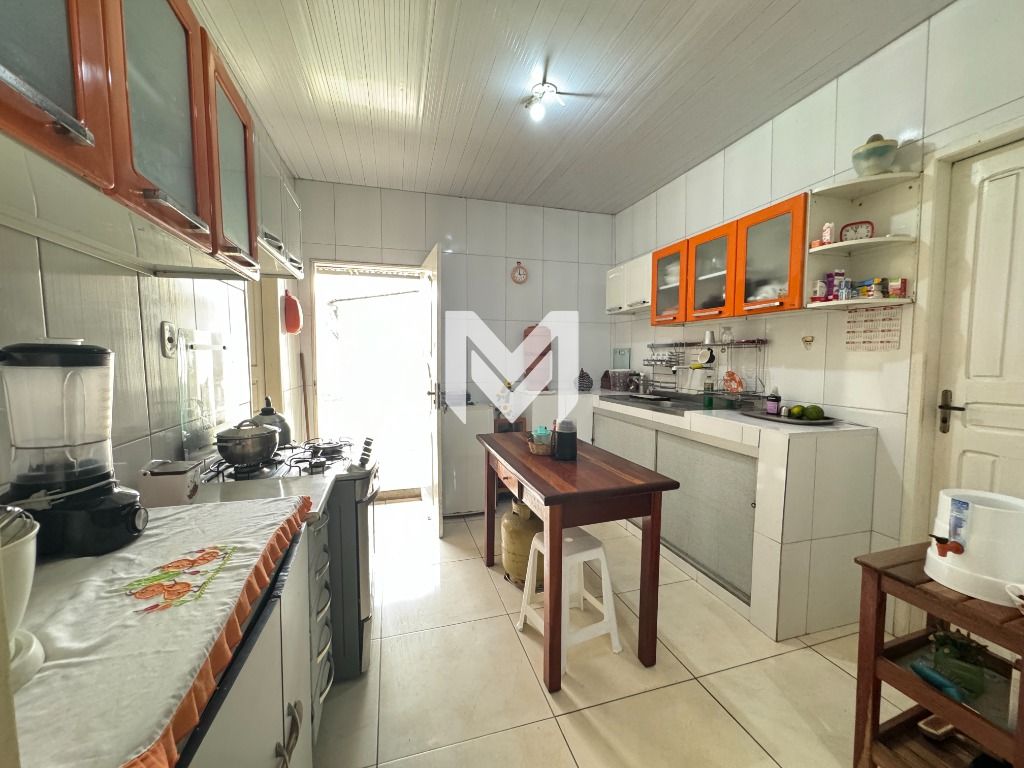 Casa à venda com 2 quartos, 200m² - Foto 7