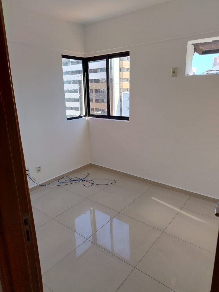 Apartamento para alugar com 3 quartos, 77m² - Foto 13