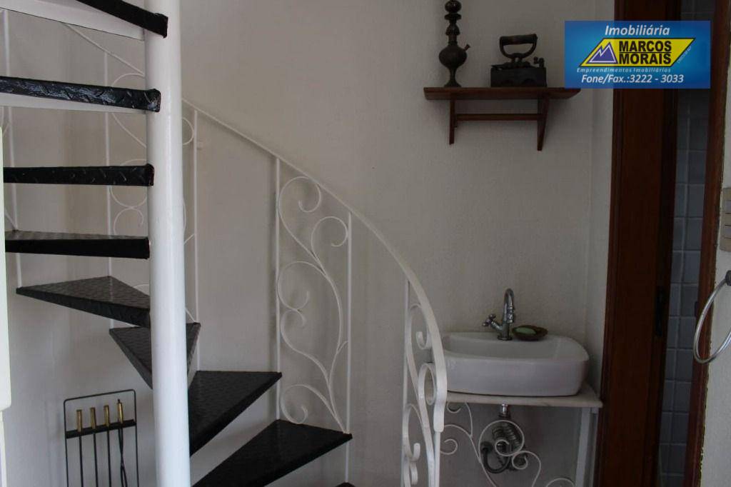 Casa à venda e aluguel com 4 quartos, 255m² - Foto 3