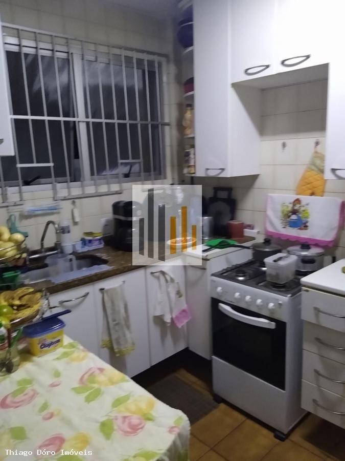 Apartamento à venda com 3 quartos, 70m² - Foto 3