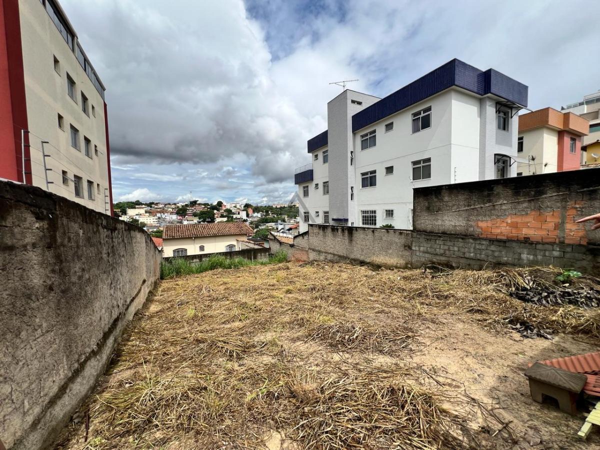 Terreno à venda, 360m² - Foto 2