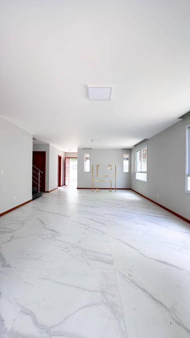 Casa à venda com 3 quartos, 198m² - Foto 17
