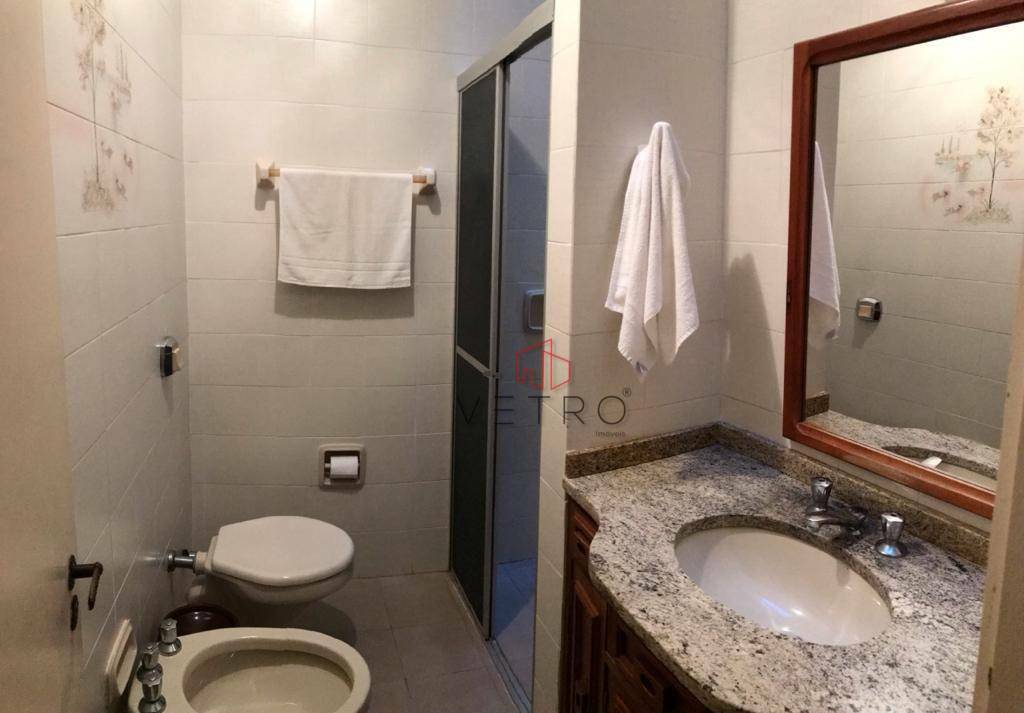 Casa de Condomínio à venda com 3 quartos, 236m² - Foto 13