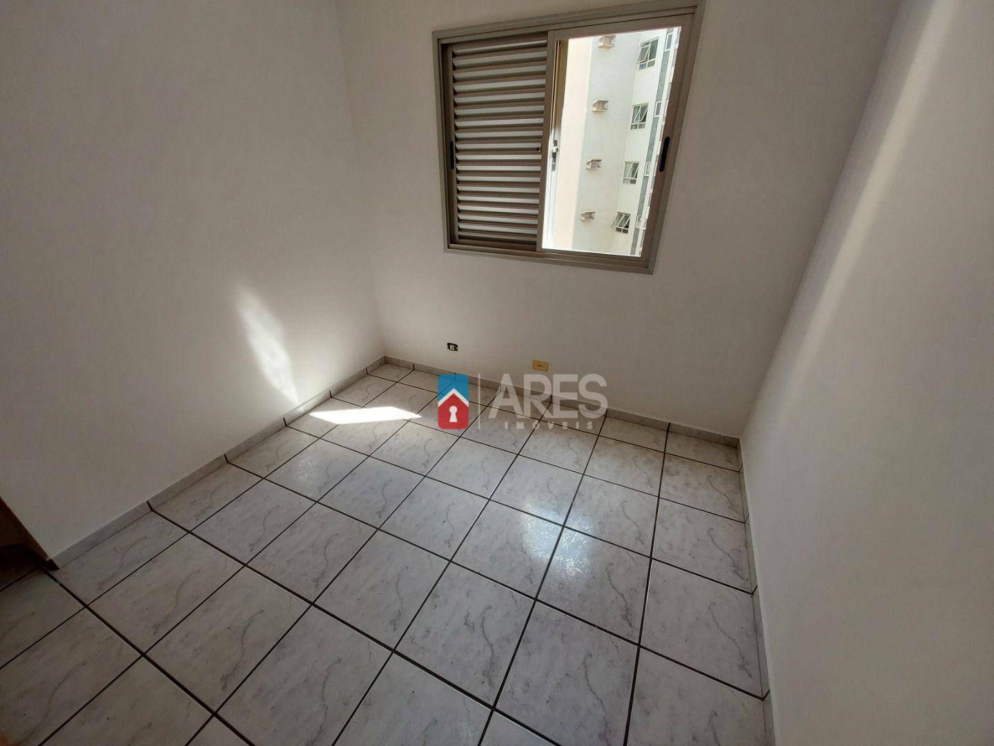 Apartamento para alugar com 2 quartos, 70m² - Foto 10