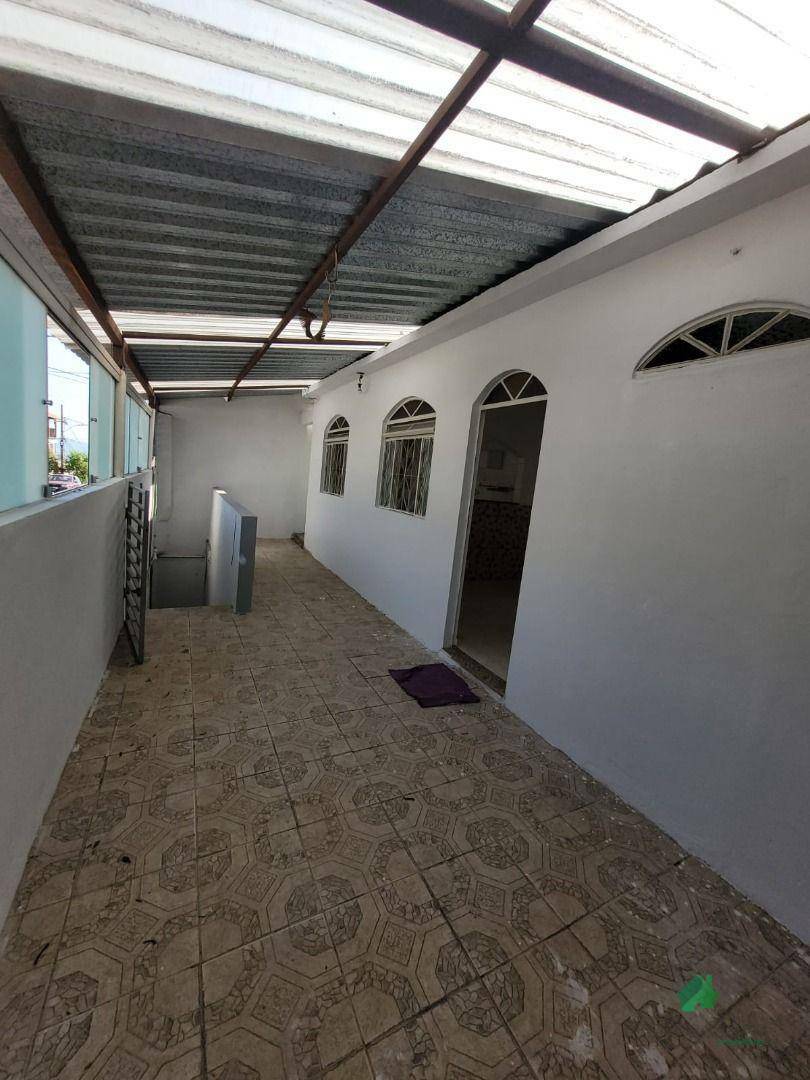 Casa para alugar com 2 quartos, 60m² - Foto 5