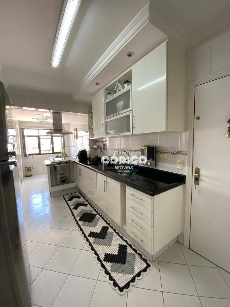 Apartamento à venda com 3 quartos, 144m² - Foto 8