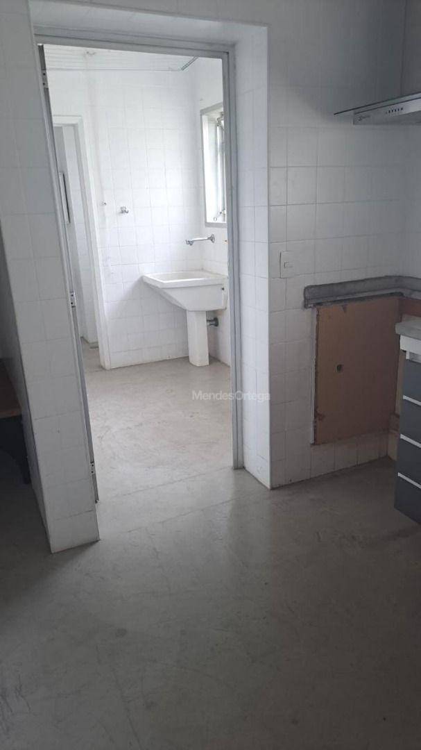 Apartamento à venda com 2 quartos, 115m² - Foto 8