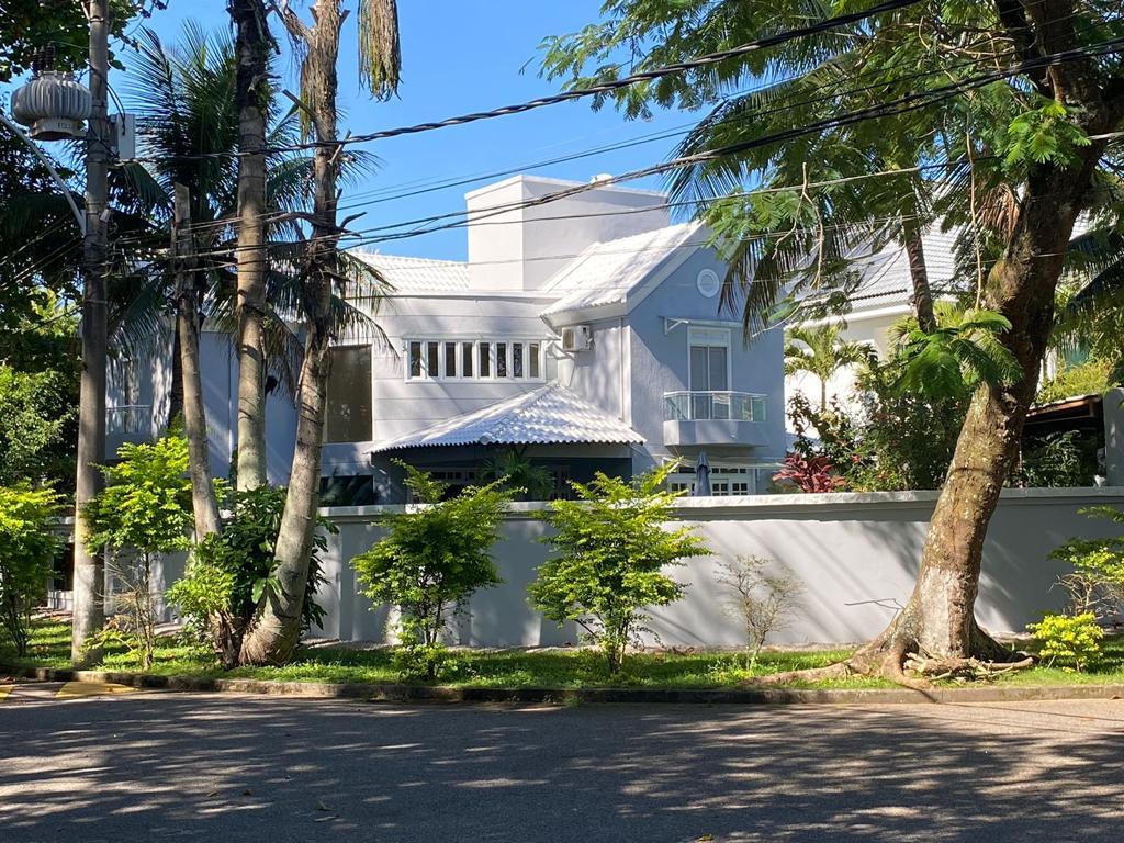 Casa de Condomínio à venda com 8 quartos, 550m² - Foto 1