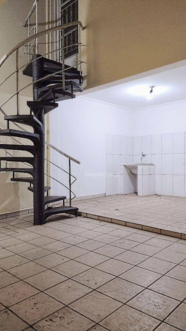 Casa à venda e aluguel com 3 quartos, 217m² - Foto 15