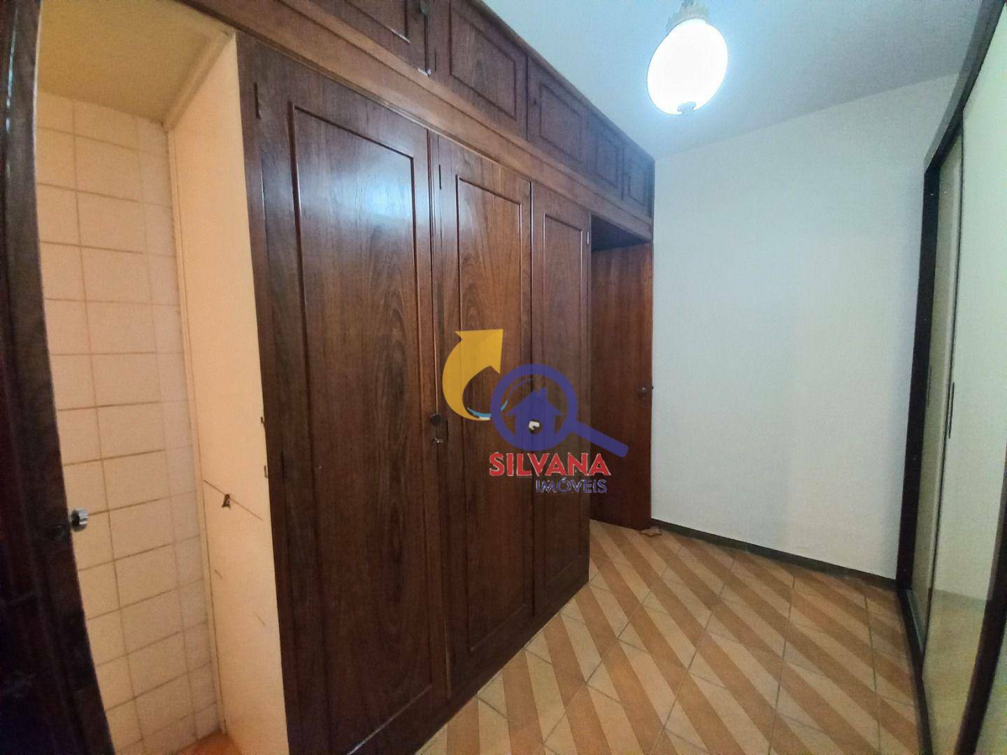 Casa à venda com 4 quartos, 229m² - Foto 10