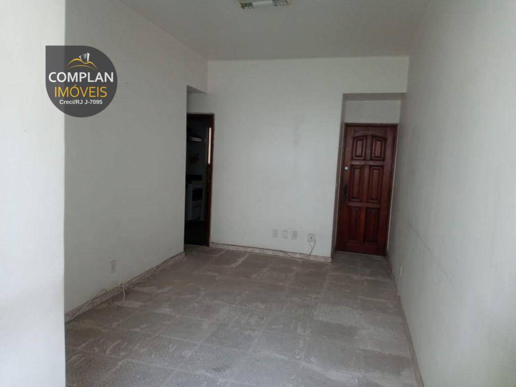 Apartamento à venda com 2 quartos, 70m² - Foto 1