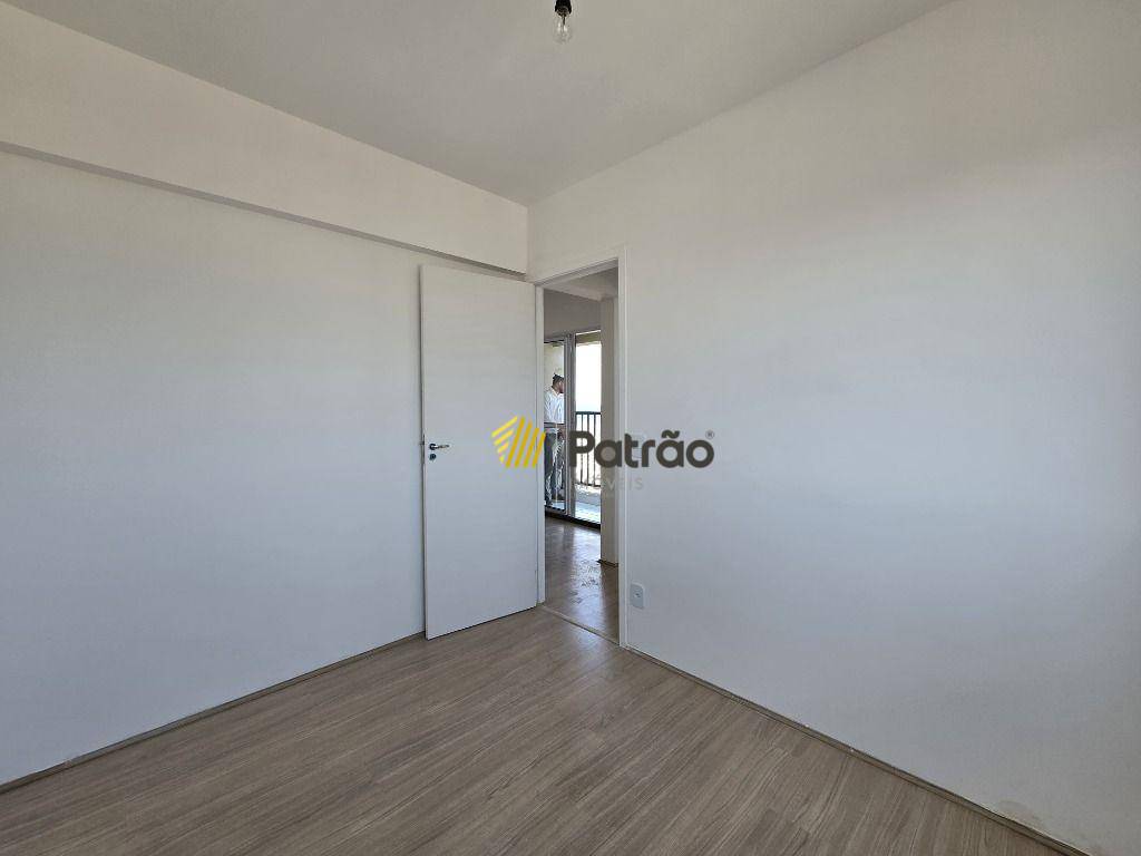 Apartamento à venda com 2 quartos, 42m² - Foto 14