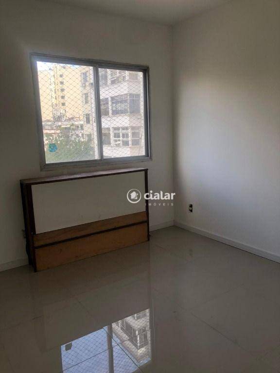 Apartamento à venda com 2 quartos, 64m² - Foto 12