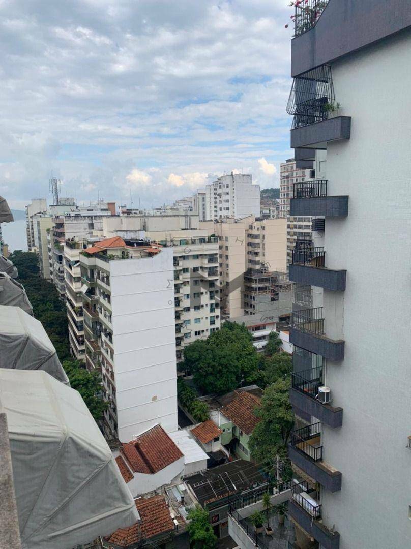 Apartamento à venda com 2 quartos, 71m² - Foto 1