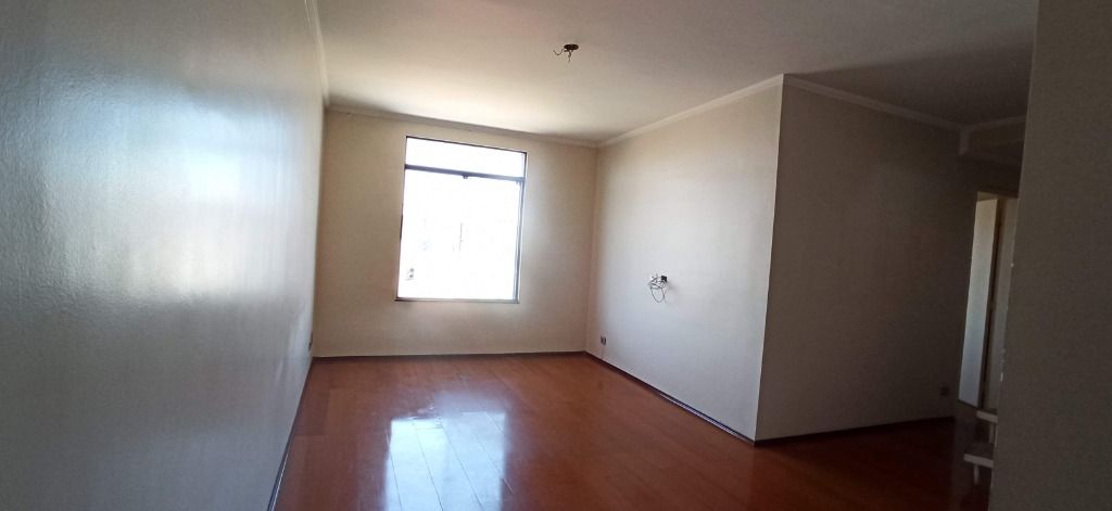 Apartamento para alugar com 3 quartos, 140m² - Foto 11