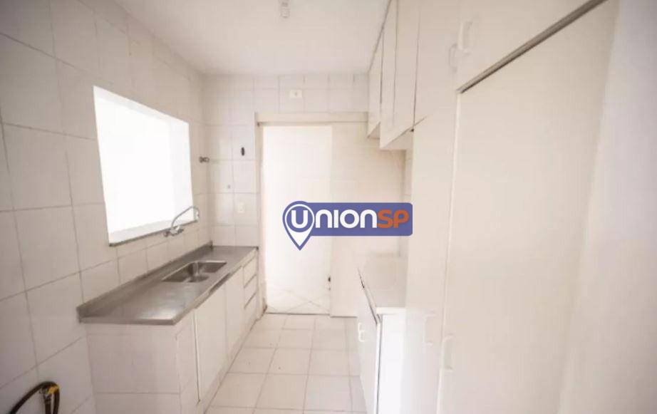 Apartamento à venda com 2 quartos, 68m² - Foto 9